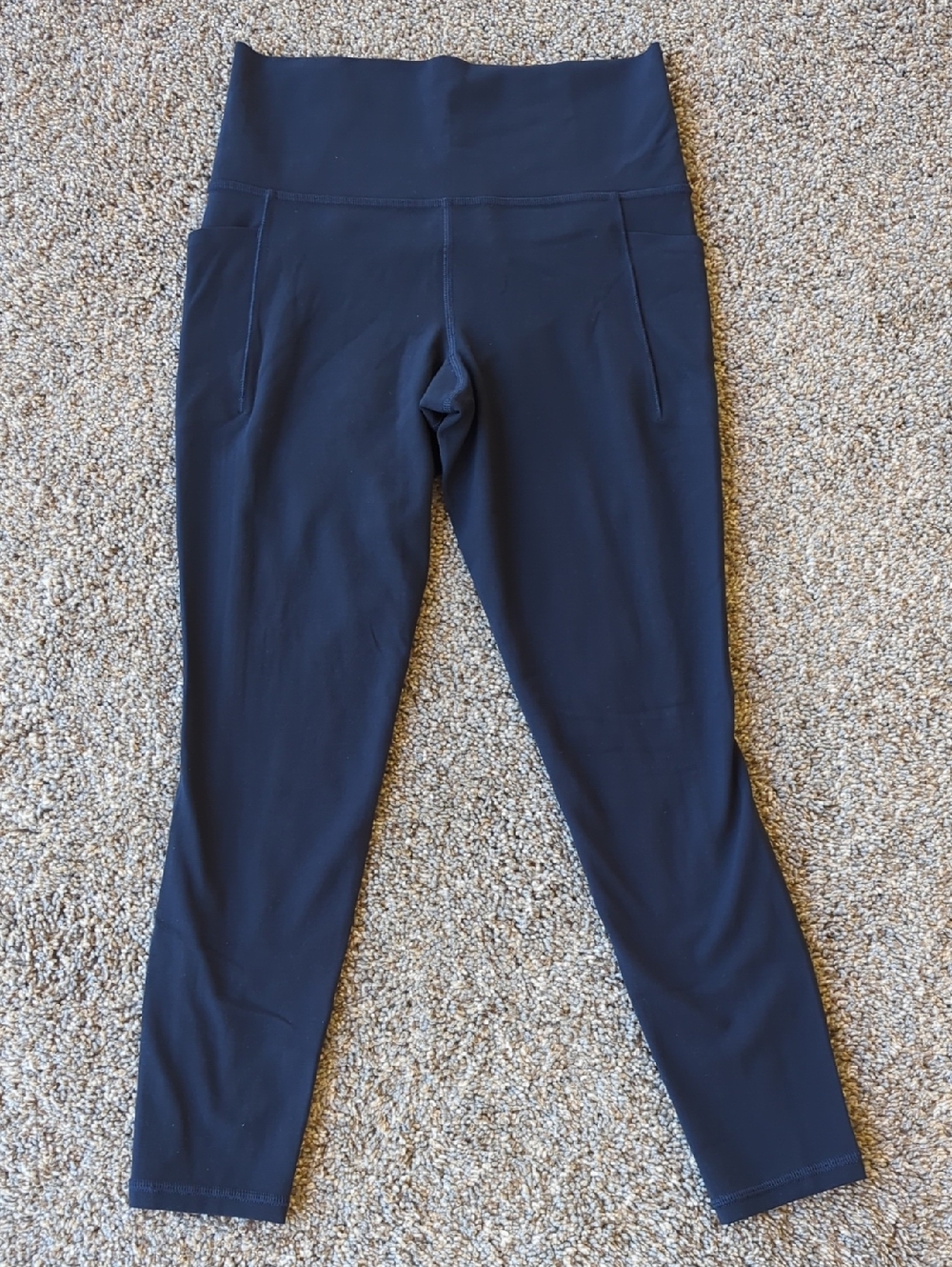 Athleta Salutation Stash 7/8 Inch Tight - Navy S